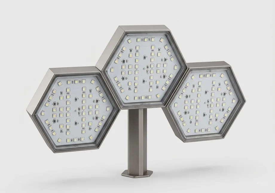 The AI Ponics full-spectrum LED grow-light head